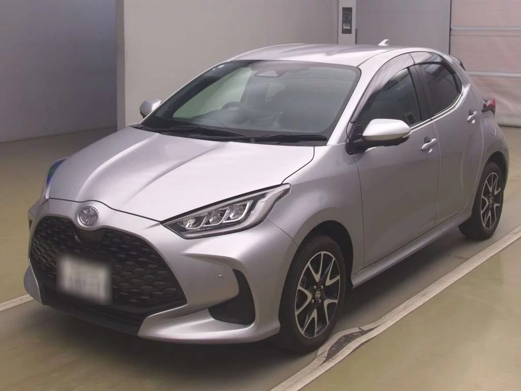 Toyota Yaris  с аукциона в Японии
