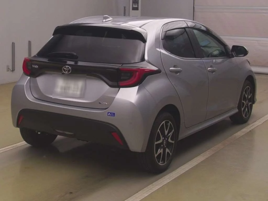 Toyota Yaris  с аукциона в Японии