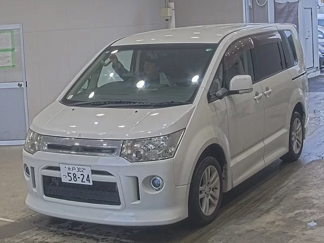 Mitsubishi Delica D:5  с аукциона в Японии