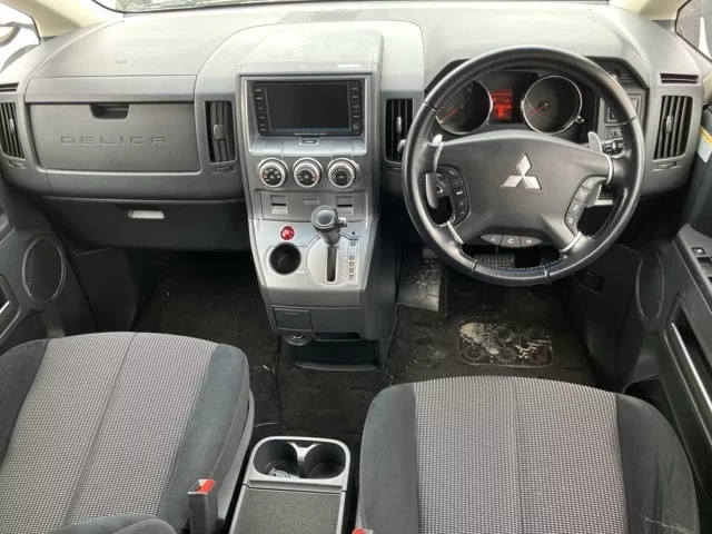 Mitsubishi Delica D:5  с аукциона в Японии