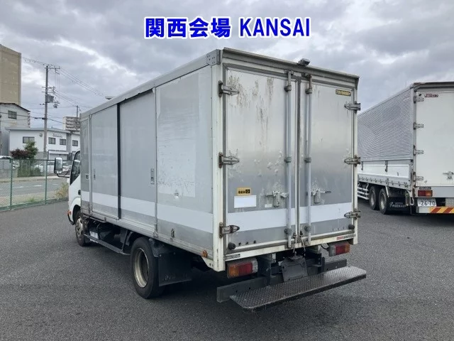 Hino Dutro  с аукциона в Японии