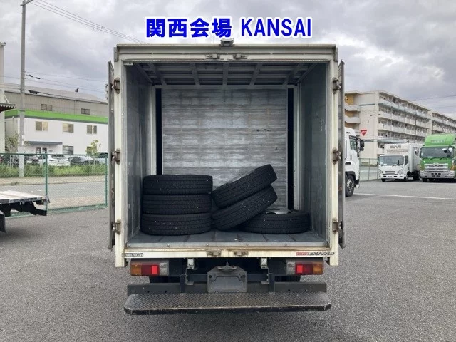 Hino Dutro  с аукциона в Японии