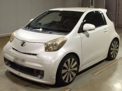 Toyota iQ