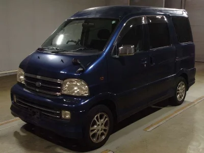 Daihatsu Atrai 7
