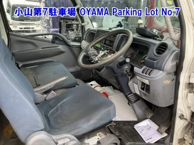 MITSUBISHI CANTER