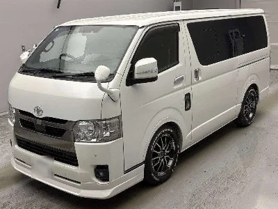 TOYOTA HIACE VAN