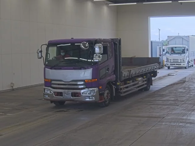 Nissan UD  с аукциона в Японии