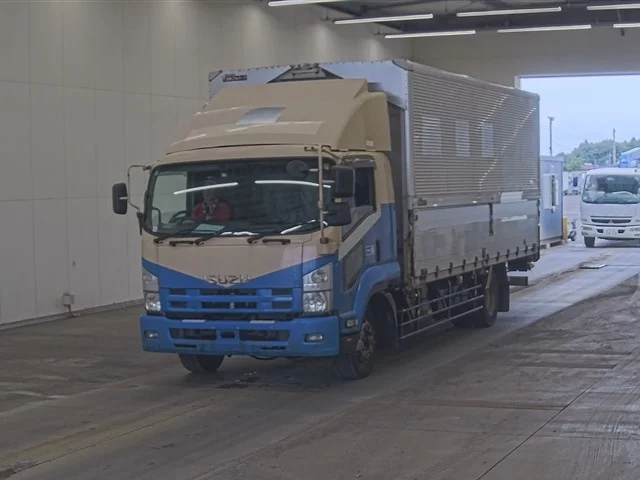 Isuzu Forward  с аукциона в Японии