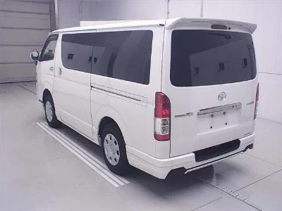 TOYOTA REGIUS ACE