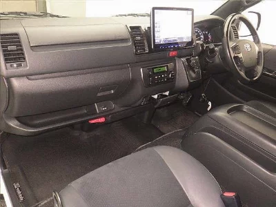 TOYOTA REGIUS ACE