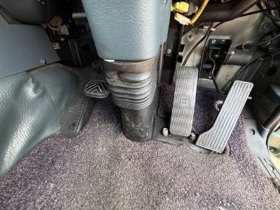 NISSAN DIESEL (UD) BIG THUMB