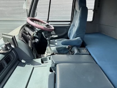 NISSAN DIESEL (UD) BIG THUMB