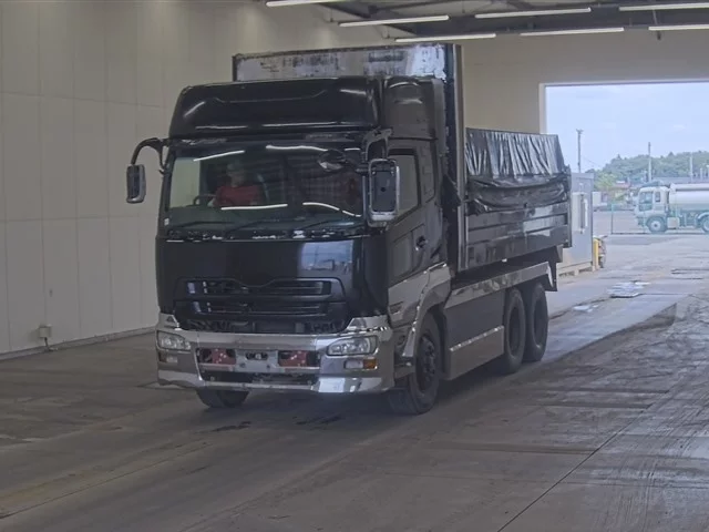 Nissan UD  с аукциона в Японии