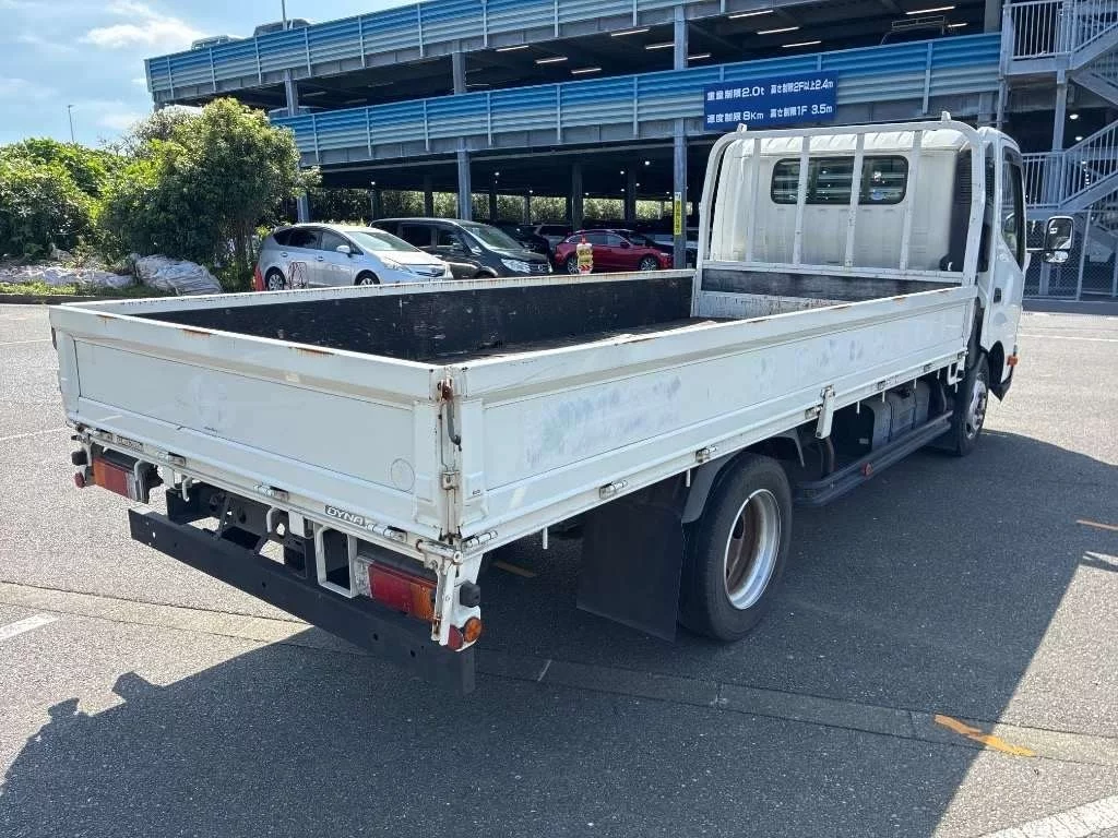 Toyota Dyna  с аукциона в Японии