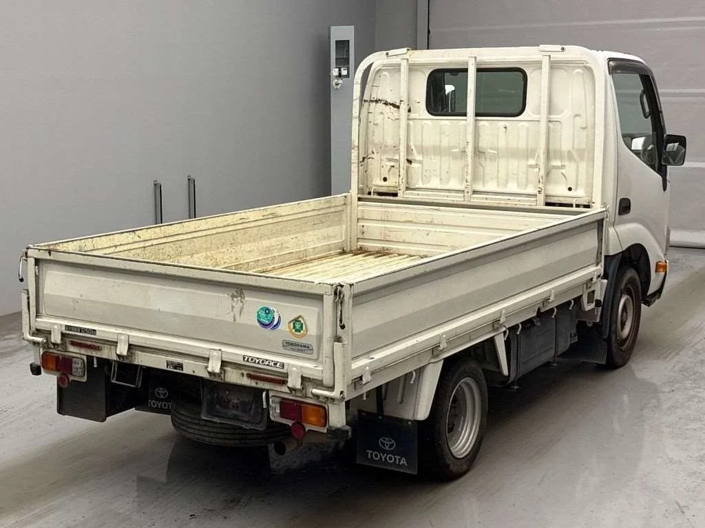 Toyota ToyoAce  с аукциона в Японии