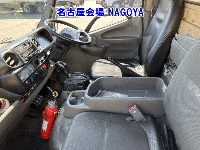 Hino Dutro  с аукциона в Японии