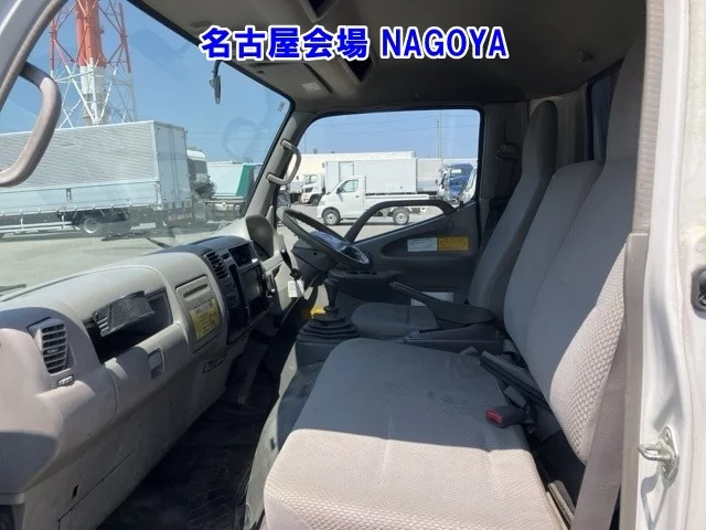 Toyota Dyna  с аукциона в Японии