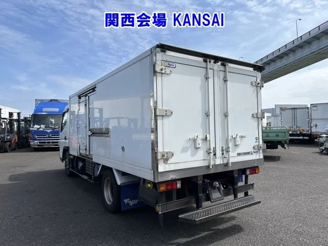 Mitsubishi Fuso Canter  с аукциона в Японии