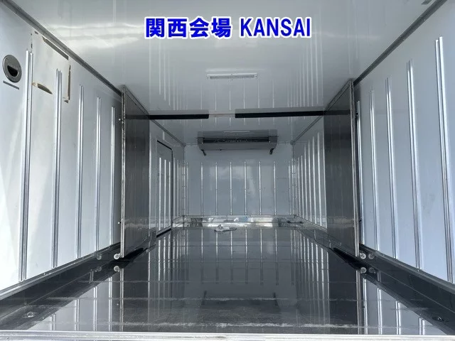 Mitsubishi Fuso Canter  с аукциона в Японии