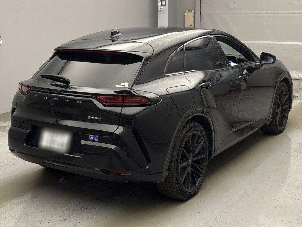Toyota Crown Sport  с аукциона в Японии