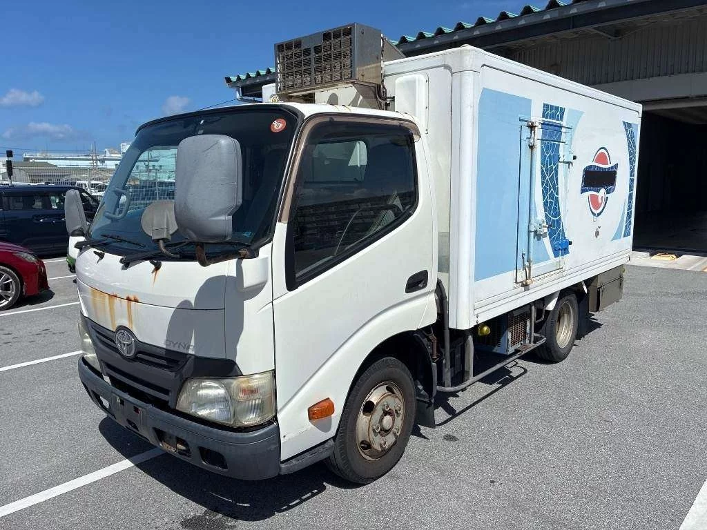 Toyota Dyna  с аукциона в Японии