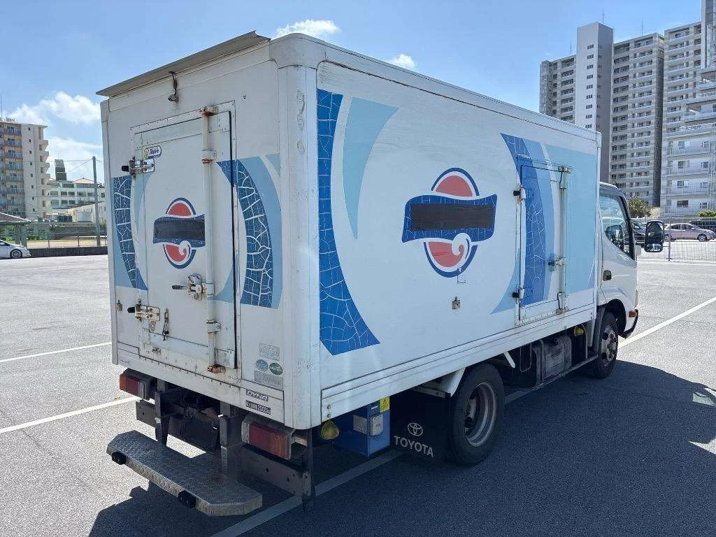 Toyota Dyna  с аукциона в Японии