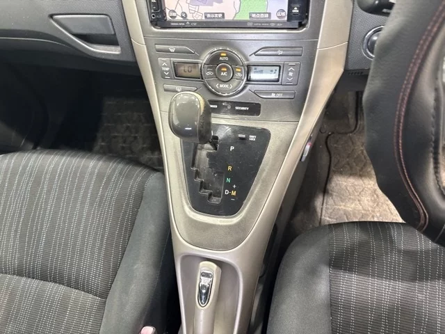 Toyota Auris  с аукциона в Японии