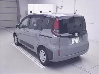 Toyota Sienta