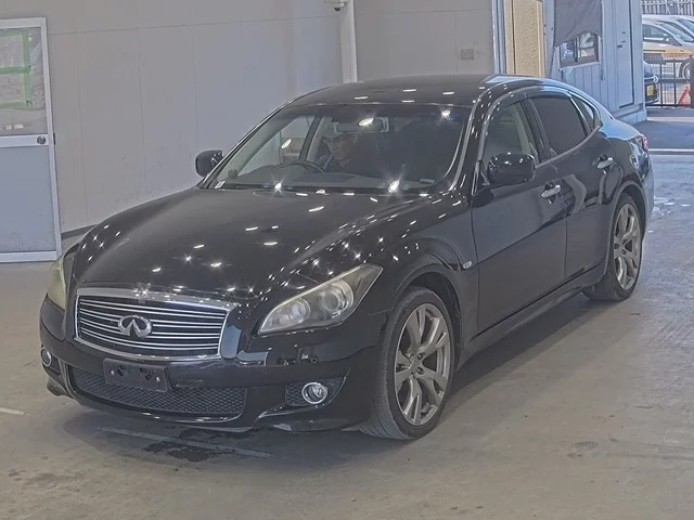 Nissan Fuga  с аукциона в Японии