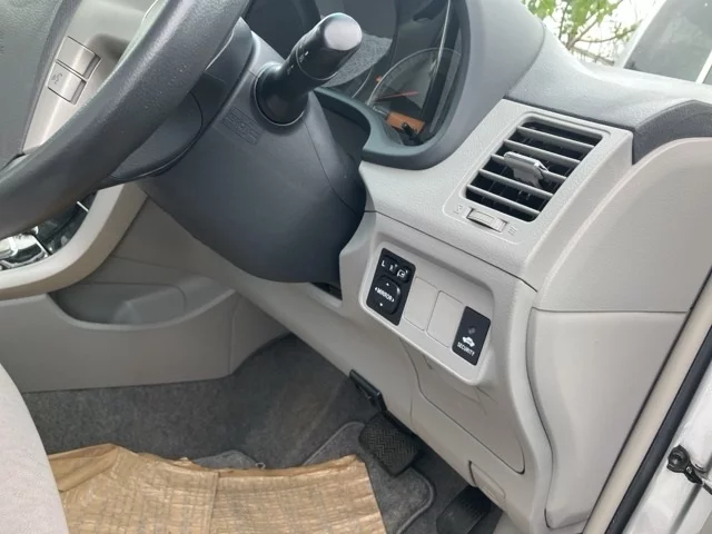 Toyota Corolla Axio  с аукциона в Японии