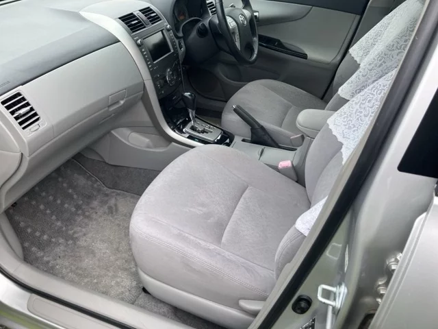 Toyota Corolla Axio  с аукциона в Японии