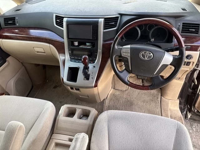 Toyota Vellfire  с аукциона в Японии