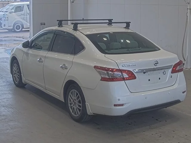 Nissan Sylphy  с аукциона в Японии