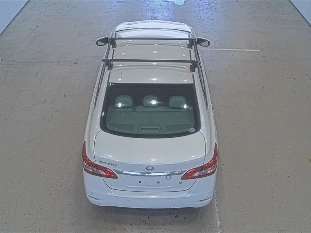 Nissan Sylphy  с аукциона в Японии