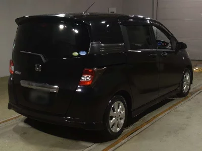 Honda Freed Spike