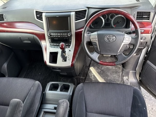 Toyota Vellfire  с аукциона в Японии
