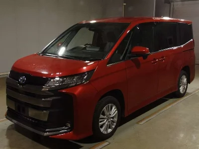 TOYOTA NOAH