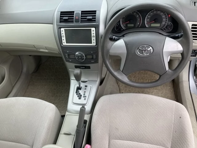 Toyota Corolla Axio  с аукциона в Японии