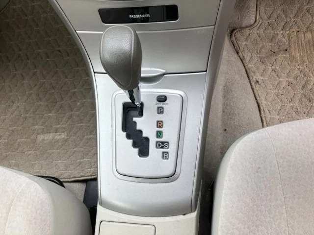 Toyota Corolla Axio  с аукциона в Японии