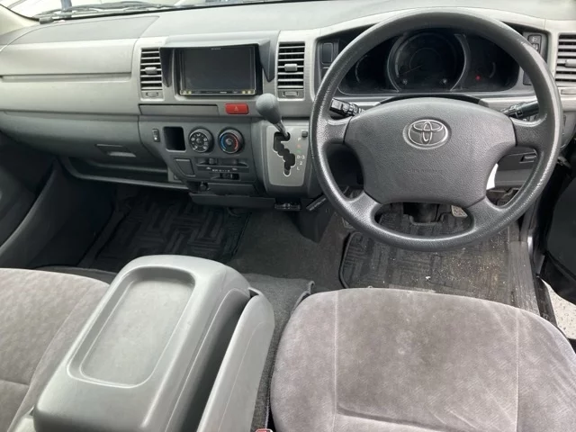 Toyota RegiusAce  с аукциона в Японии