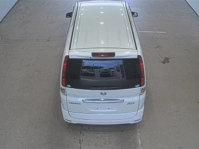 Nissan Serena  с аукциона в Японии