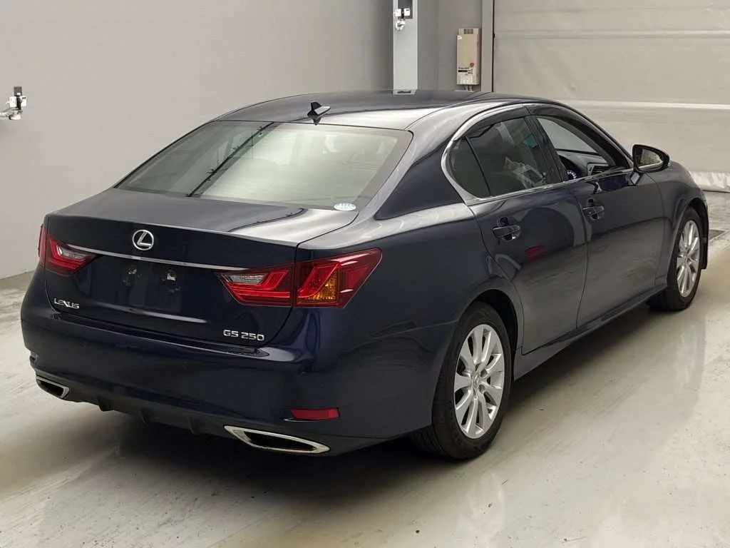 Lexus GS  с аукциона в Японии