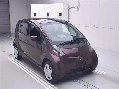 Mitsubishi i