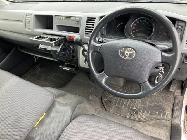Toyota RegiusAce  с аукциона в Японии