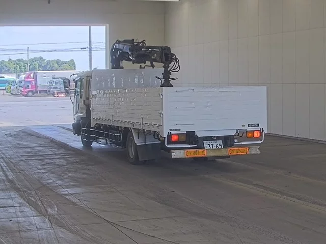 Isuzu Forward  с аукциона в Японии
