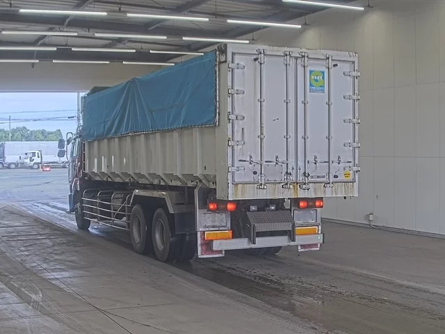 Nissan UD  с аукциона в Японии