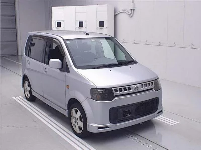Nissan Otti
