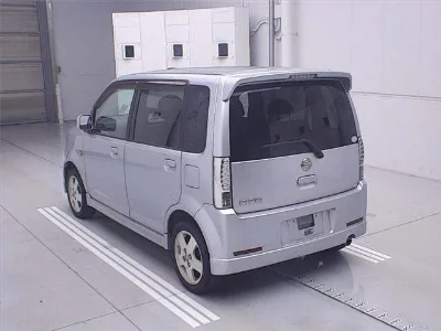 Nissan Otti