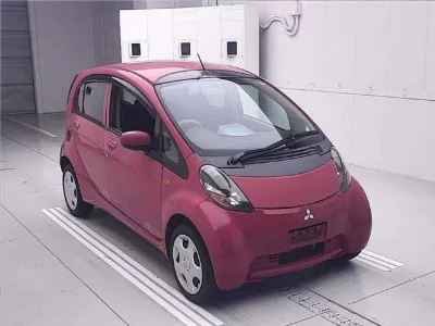 Mitsubishi i
