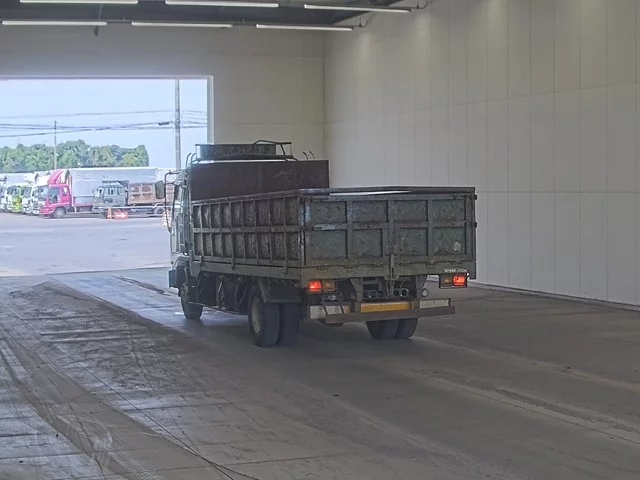 Isuzu Forward  с аукциона в Японии